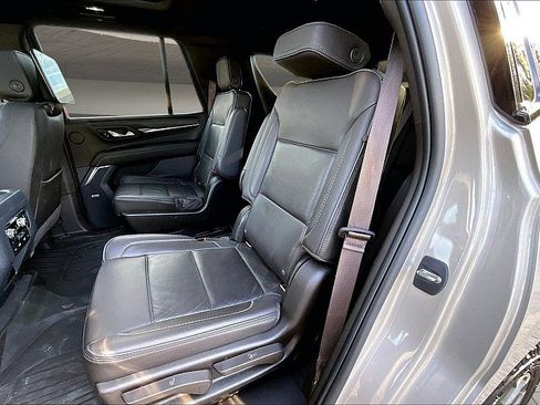 Used 2021 GMC Yukon Denali w/ Denali Premium Package AWD/4WD image 24