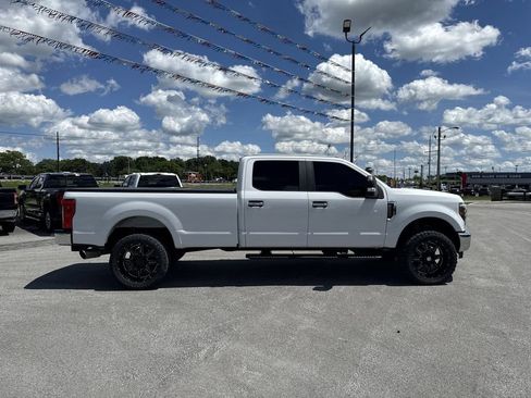 Used 2017 Ford F250 XL w/ Power Equipment Group AWD/4WD image 14
