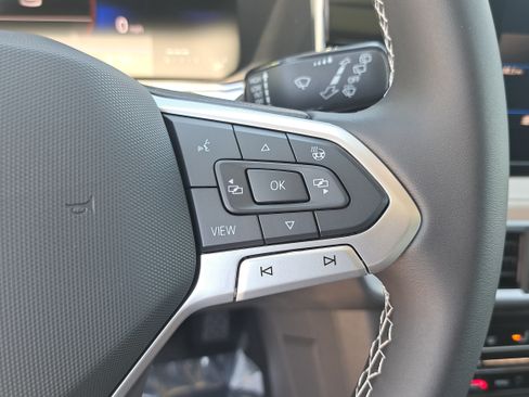 New 2026 Volkswagen Taos SE AWD/4WD image 17