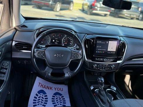 Used 2021 Chevrolet Traverse RS image 9