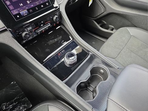 New 2025 Jeep Grand Cherokee L Altitude image 25