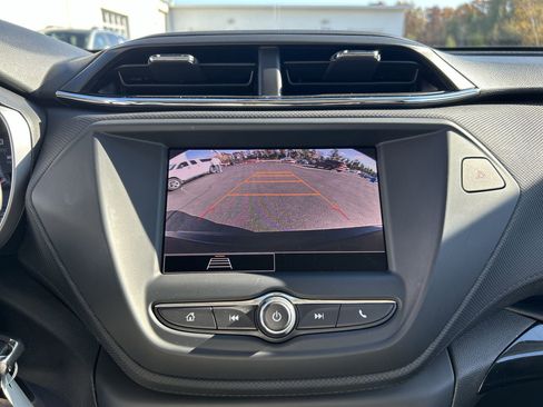 Used 2023 Chevrolet TrailBlazer LS image 17