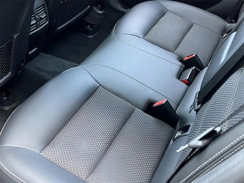 Used 2019 INFINITI QX30 Premium w/ Navigation Package image 22