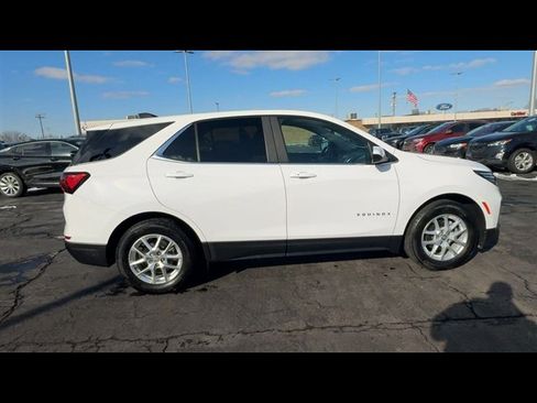 Certified 2022 Chevrolet Equinox LT image 9