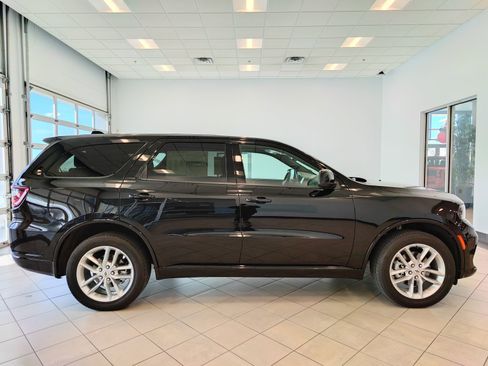 Used 2025 Dodge Durango GT image 2