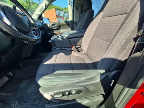 Used 2022 Chevrolet Silverado 1500 LT AWD/4WD image 11