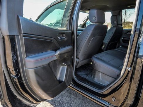 Used 2024 Chevrolet Colorado Z71 w/ Z71 Convenience Package 2 image 19