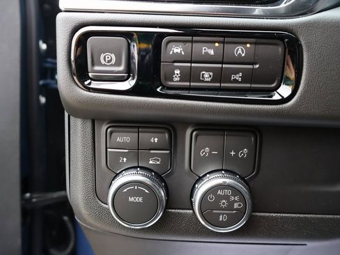 New 2026 GMC Yukon Elevation w/ LPO, Floor Liner Package image 13