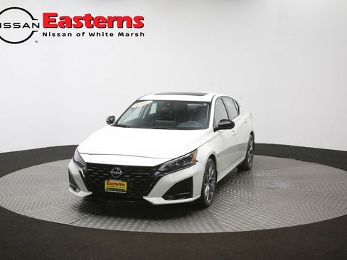 Used 2024 Nissan Altima 2.0 SR FWD image 52