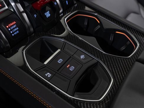 Used 2023 Lamborghini Urus S image 54