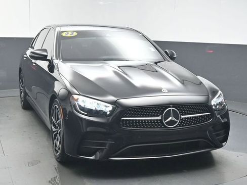 Used 2022 Mercedes-Benz E 350 Sedan image 2