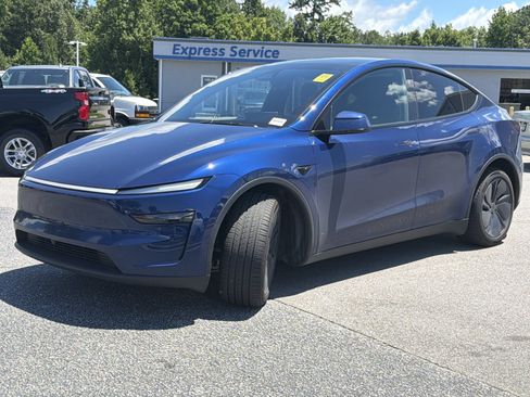 Used 2026 Tesla Model Y 2WD image 7