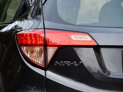 Used 2018 Honda HR-V LX image 6