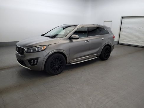 Used 2016 Kia Sorento SX FWD image 2