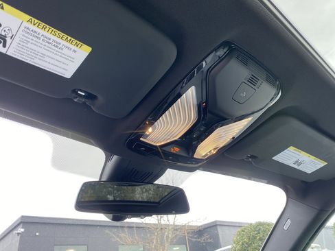 Used 2023 BMW X5 xDrive40i w/ M Sport Package image 75