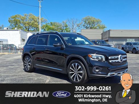 Used 2023 Mercedes-Benz GLB 250 4MATIC image 1