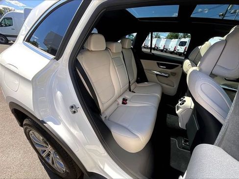 Used 2026 Mercedes-Benz GLC 300 4MATIC image 27