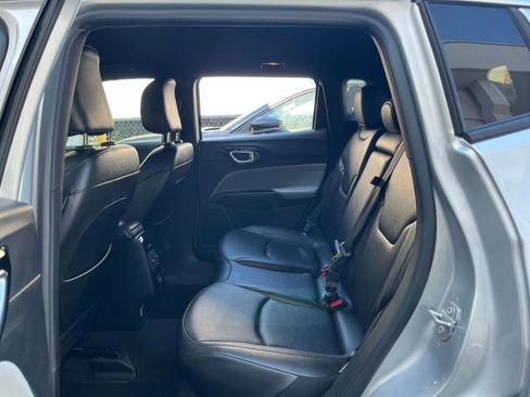 Used 2025 Jeep Compass Limited image 25