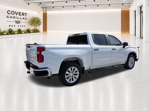 Used 2022 Chevrolet Silverado 1500 Custom w/ LPO, Dark Essentials Package RWD image 10
