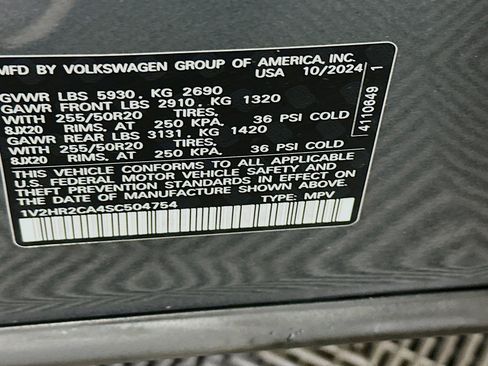 Used 2025 Volkswagen Atlas SE image 12