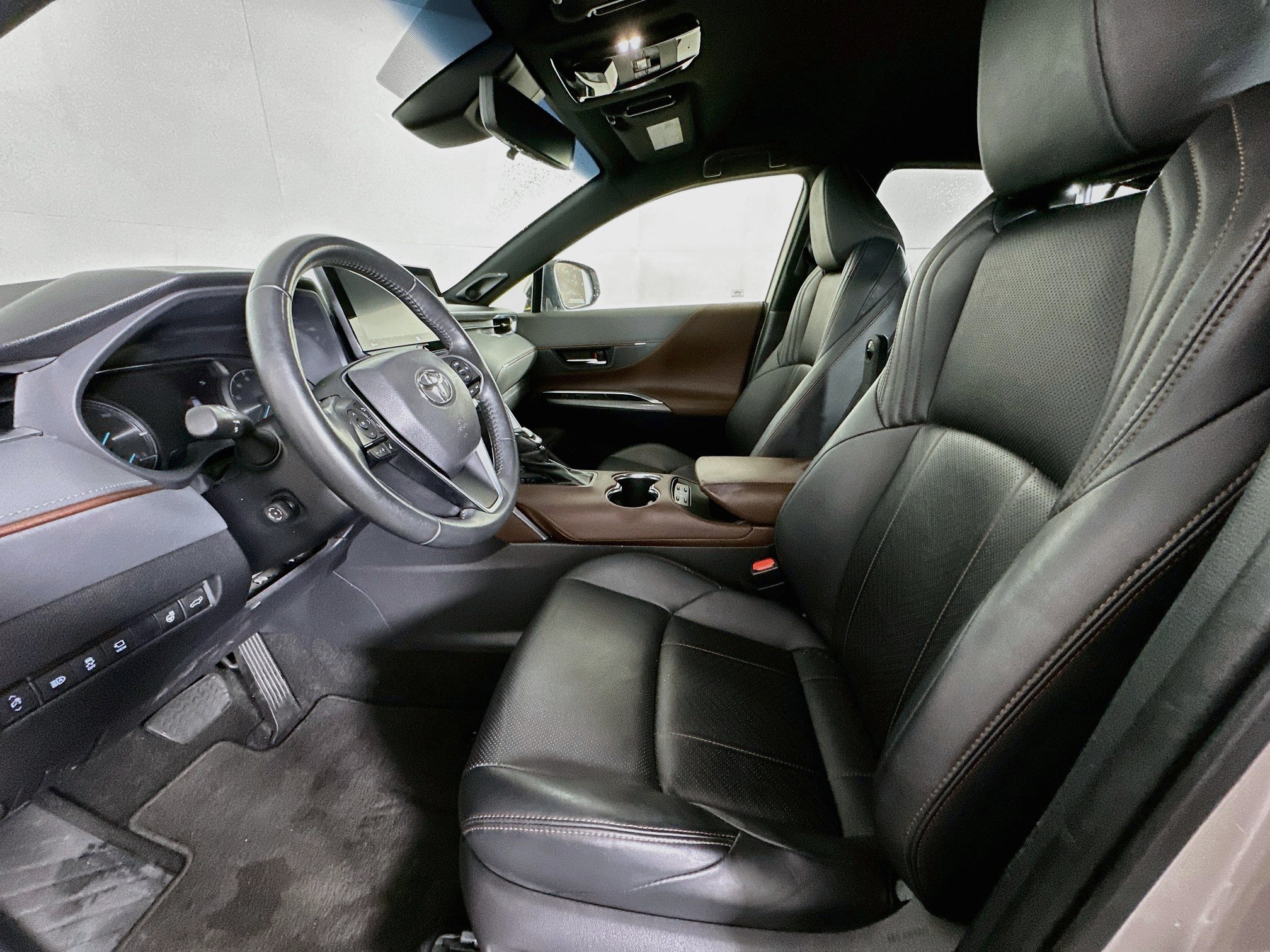 Used 2021 Toyota Venza Limited AWD/4WD image 13