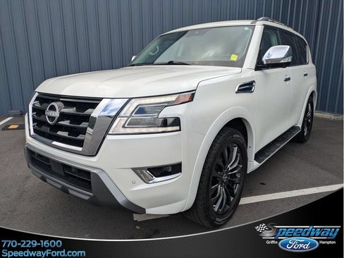 Used 2024 Nissan Armada Platinum w/ Captain's Chairs Package RWD image 1