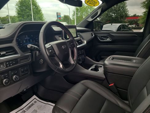 Used 2024 Chevrolet Tahoe RST w/ Luxury Package AWD/4WD image 10