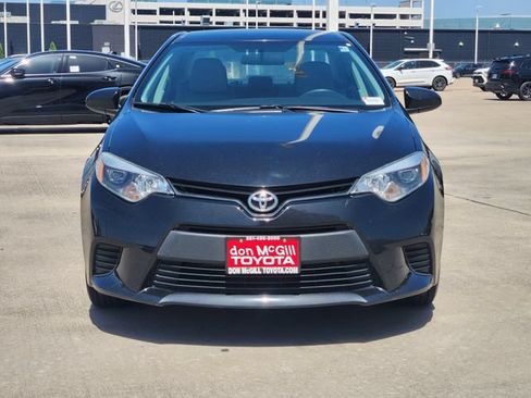 Used 2014 Toyota Corolla LE FWD image 2