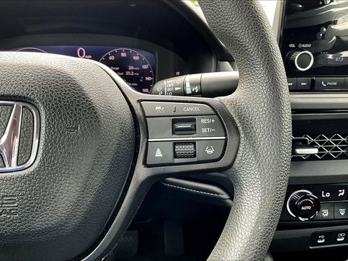 Certified 2023 Honda Accord EX image 21