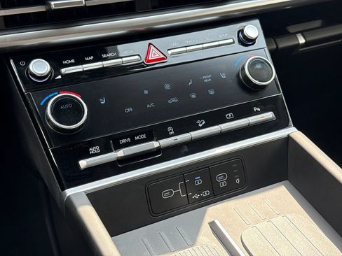 Certified 2026 Hyundai Santa Fe SEL FWD image 25