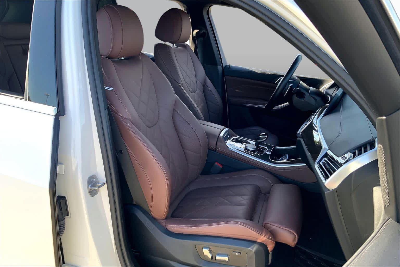 Used 2023 BMW X5 sDrive40i w/ Parking Assistance Package RWD image 9
