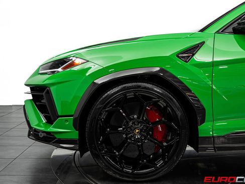 Used 2024 Lamborghini Urus Performante AWD/4WD image 16