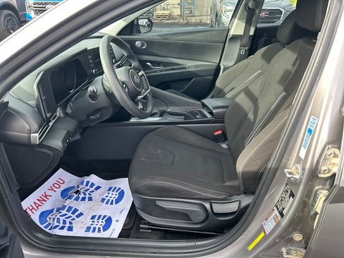 Used 2022 Hyundai Elantra SEL image 10