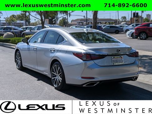Used 2025 Lexus ES 350 w/ Premium Package FWD image 11