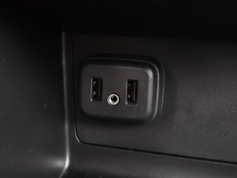 Used 2019 Chevrolet Colorado Z71 image 24