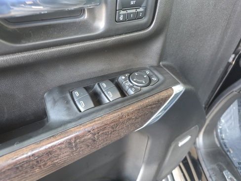 Used 2022 GMC Sierra 3500 Denali w/ Denali Black Diamond Edition image 22