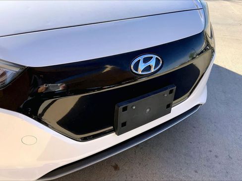 Used 2018 Hyundai Ioniq Electric image 31