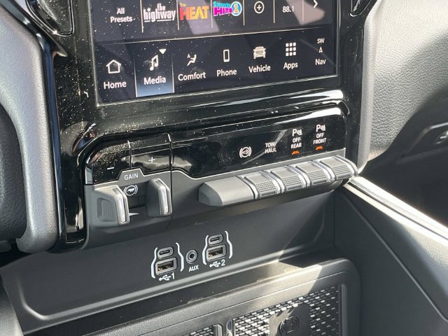 New 2027 RAM 2500 Laramie AWD/4WD image 30