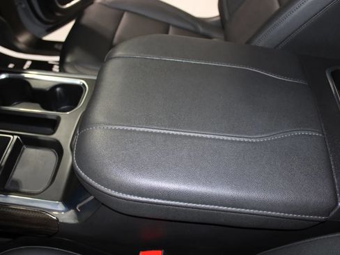 Used 2024 Chevrolet Silverado 1500 LT Trail Boss w/ Convenience Package II AWD/4WD image 19