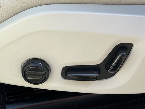 Used 2023 Volvo XC90 B5 Core w/ Protection Package Premier image 19