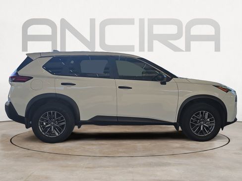 Used 2021 Nissan Rogue S FWD image 9
