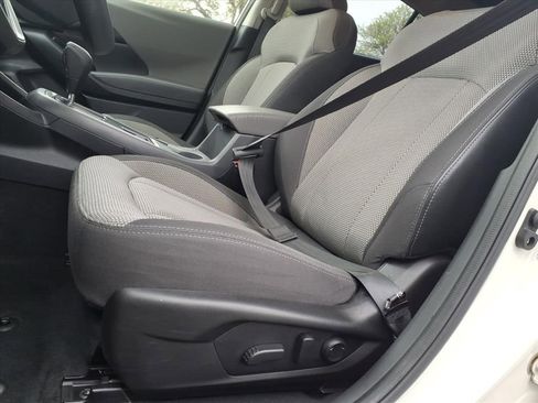 Used 2024 Subaru Crosstrek 2.0i Premium image 14