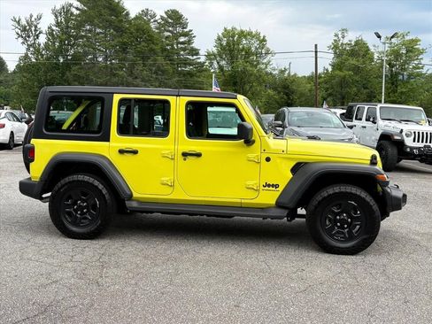 Used 2024 Jeep Wrangler Unlimited Sport AWD/4WD image 3