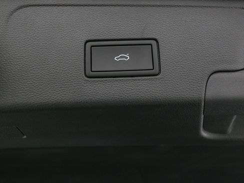 Used 2024 Volkswagen Atlas Cross Sport SEL Premium R-Line image 17