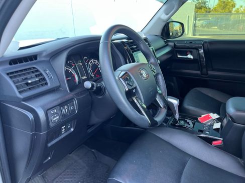 Used 2024 Toyota 4Runner TRD Off-Road Premium w/ Moonroof Package AWD/4WD image 28