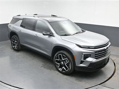 Used 2026 Chevrolet Traverse High Country image 35