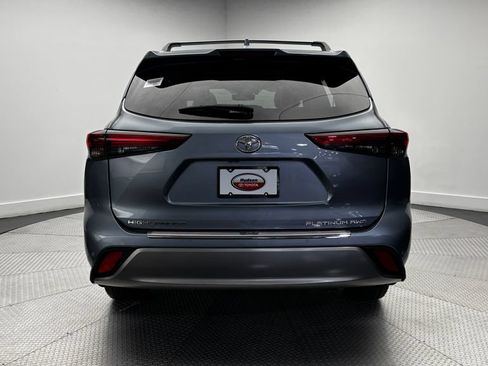 Used 2023 Toyota Highlander Platinum AWD/4WD image 41