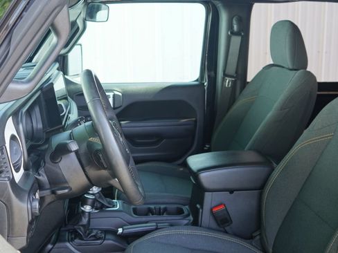 Used 2024 Jeep Wrangler Sport AWD/4WD image 12
