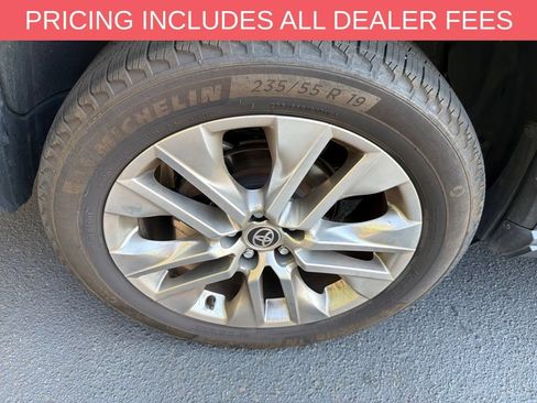 Used 2020 Toyota RAV4 XLE Premium FWD image 7