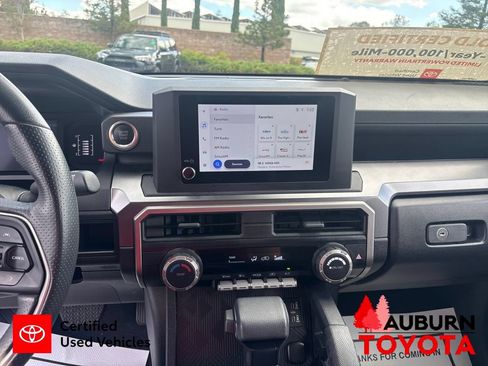 Certified 2025 Toyota 4Runner SR5 AWD/4WD image 16